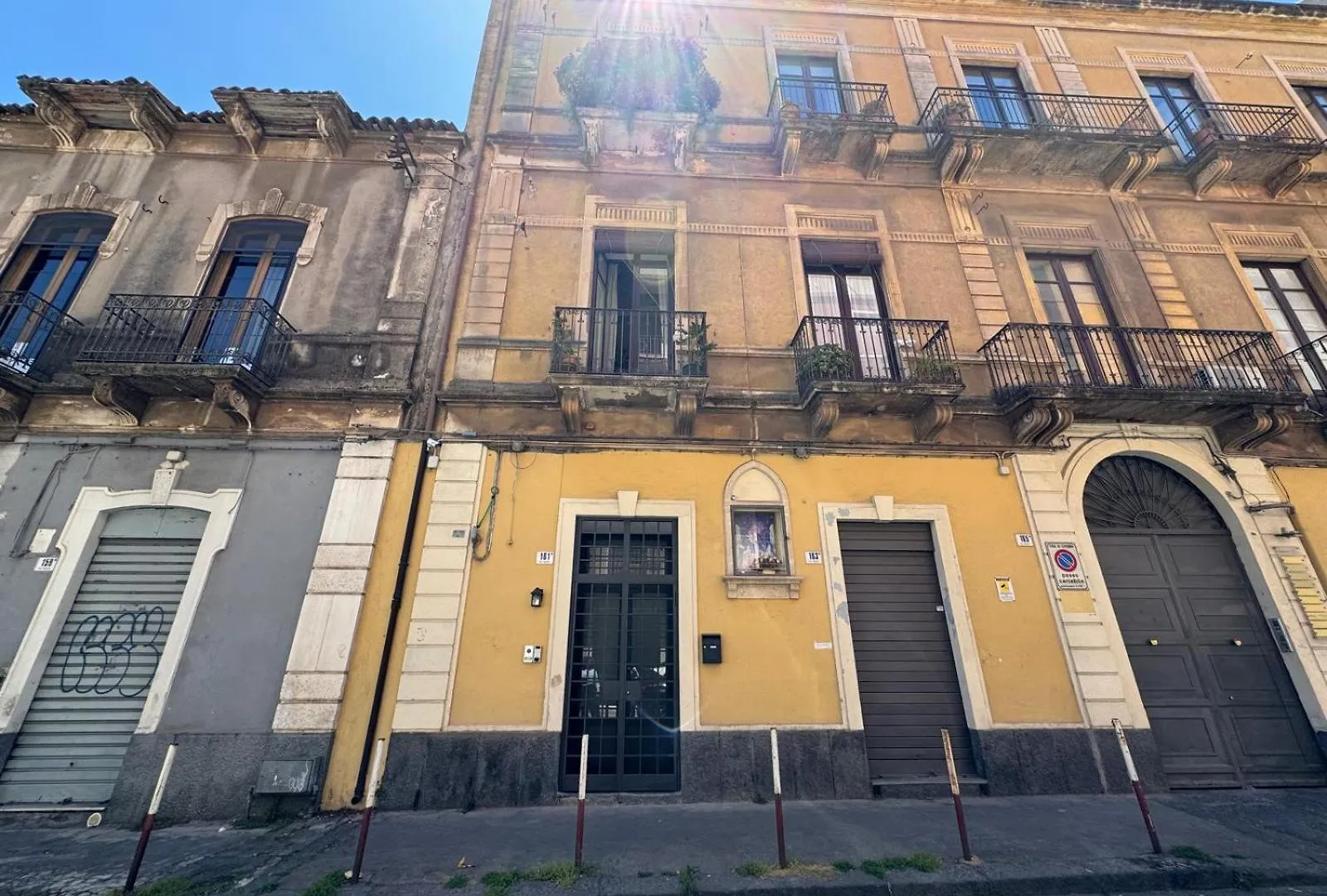 Macrhome Aeroporto di Catania Fontana Rossa